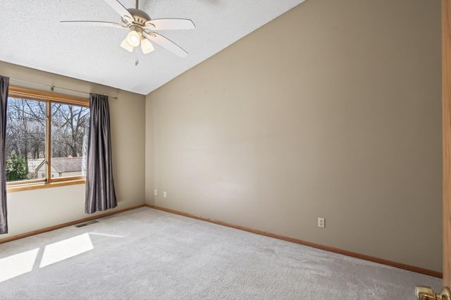 1940 Windjammer Drive, Woodbury, MN 55125