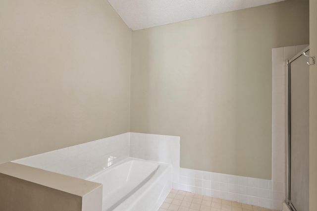 1940 Windjammer Drive, Woodbury, MN 55125