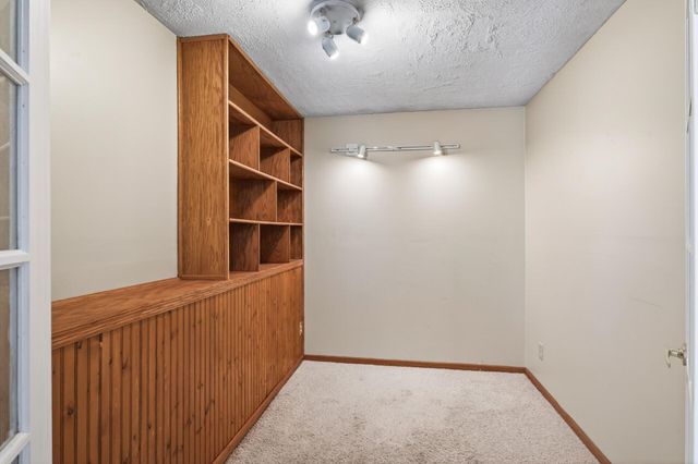 1940 Windjammer Drive, Woodbury, MN 55125