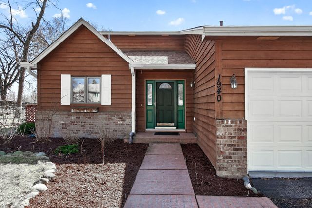 1940 Windjammer Drive, Woodbury, MN 55125