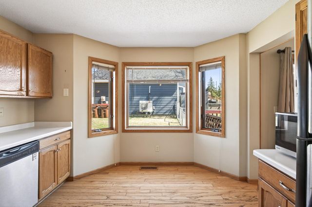 1940 Windjammer Drive, Woodbury, MN 55125