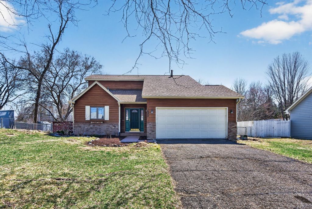 1940 Windjammer Drive, Woodbury, MN 55125