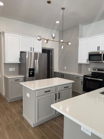 829 Cutting Horse Drive, Mansfield, TX 76063