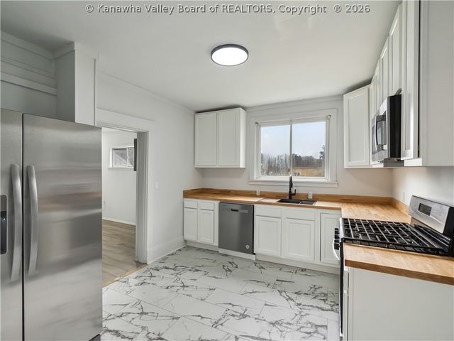 209 W Virginia Avenue, Dunbar, WV 25064