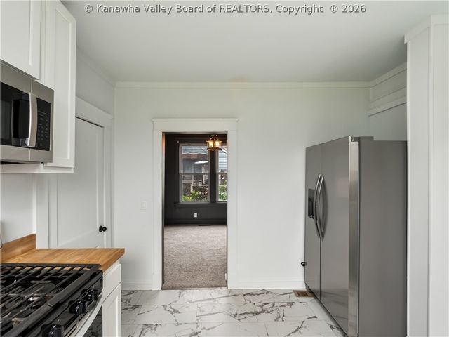 209 W Virginia Avenue, Dunbar, WV 25064
