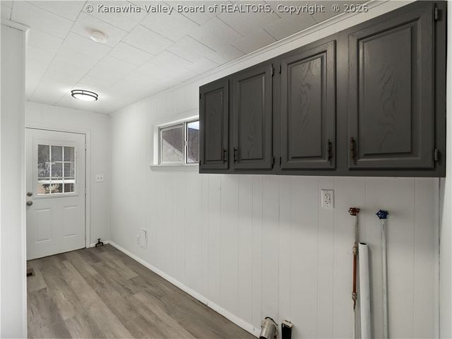 209 W Virginia Avenue, Dunbar, WV 25064
