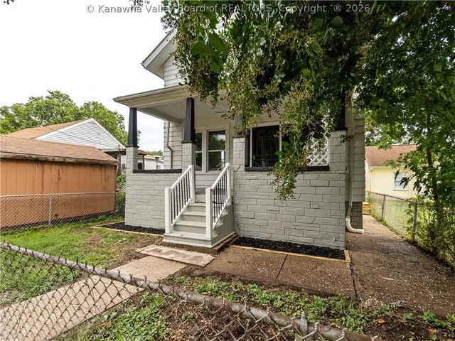 209 W Virginia Avenue, Dunbar, WV 25064