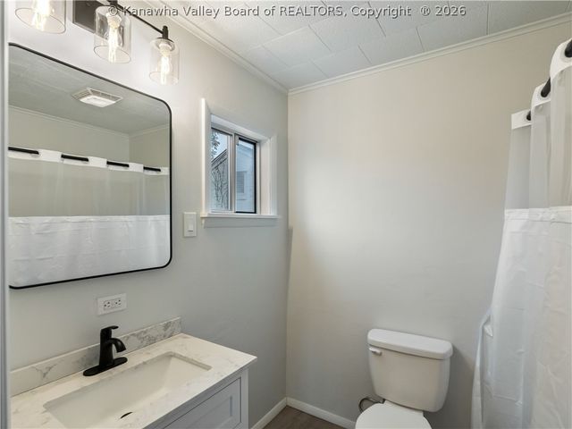 209 W Virginia Avenue, Dunbar, WV 25064