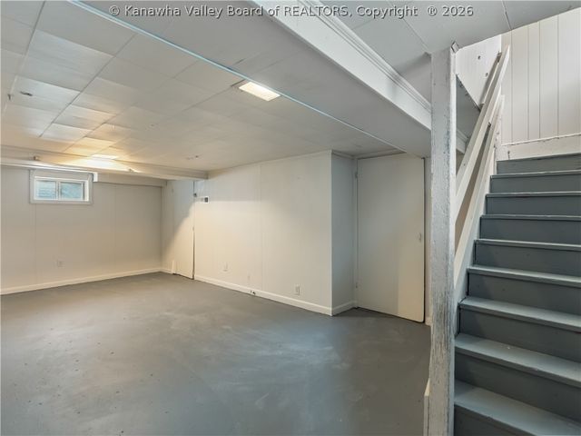 209 W Virginia Avenue, Dunbar, WV 25064