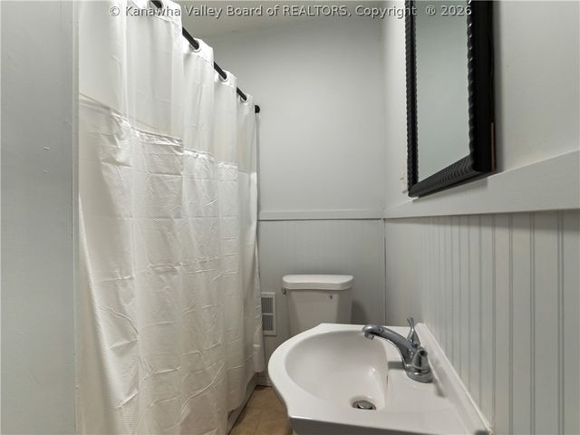 209 W Virginia Avenue, Dunbar, WV 25064