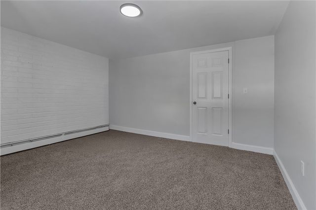 403 Commonwealth Avenue, Warwick, RI 02886