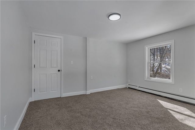 403 Commonwealth Avenue, Warwick, RI 02886