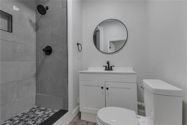 403 Commonwealth Avenue, Warwick, RI 02886