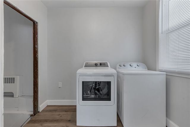 403 Commonwealth Avenue, Warwick, RI 02886