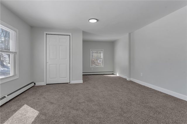 403 Commonwealth Avenue, Warwick, RI 02886