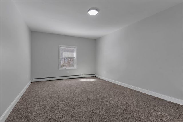 403 Commonwealth Avenue, Warwick, RI 02886