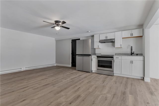 403 Commonwealth Avenue, Warwick, RI 02886