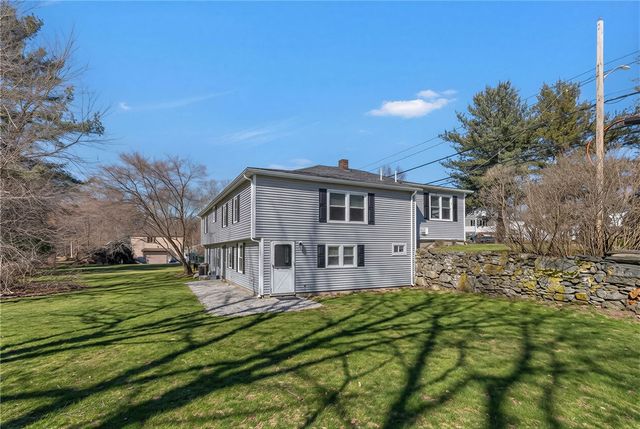 403 Commonwealth Avenue, Warwick, RI 02886