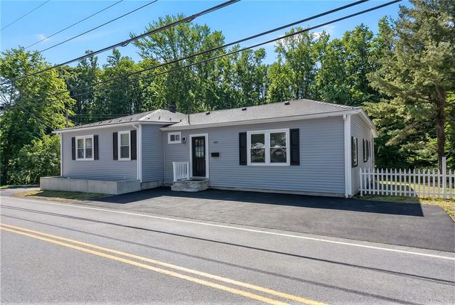 403 Commonwealth Avenue, Warwick, RI 02886