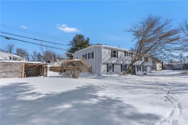 403 Commonwealth Avenue, Warwick, RI 02886