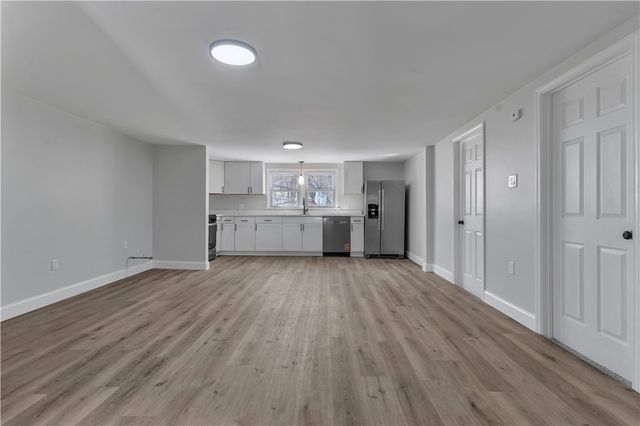 403 Commonwealth Avenue, Warwick, RI 02886