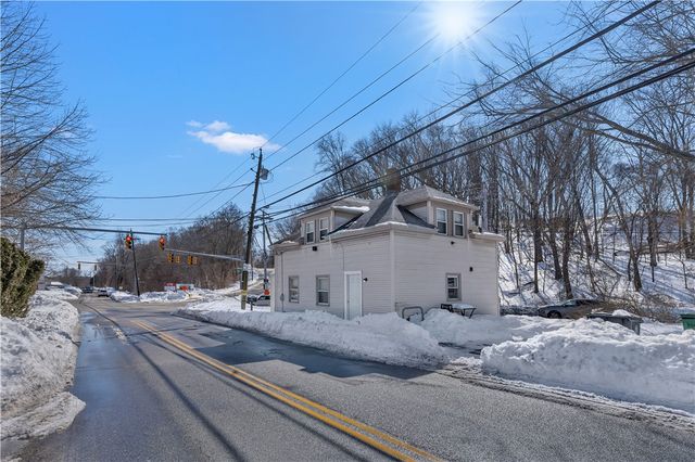 403 Commonwealth Avenue, Warwick, RI 02886