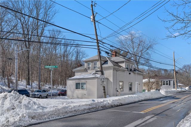 403 Commonwealth Avenue, Warwick, RI 02886