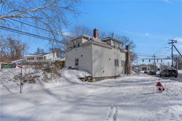 403 Commonwealth Avenue, Warwick, RI 02886