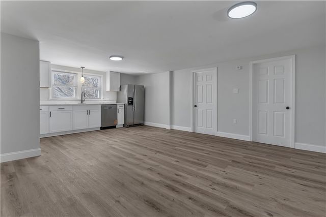 403 Commonwealth Avenue, Warwick, RI 02886