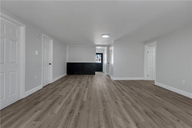 403 Commonwealth Avenue, Warwick, RI 02886