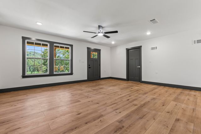 531 E Fork Road, Means, KY 40346