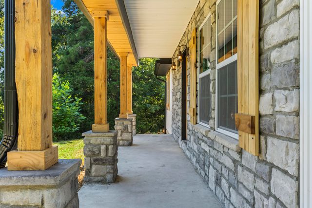 531 E Fork Road, Means, KY 40346