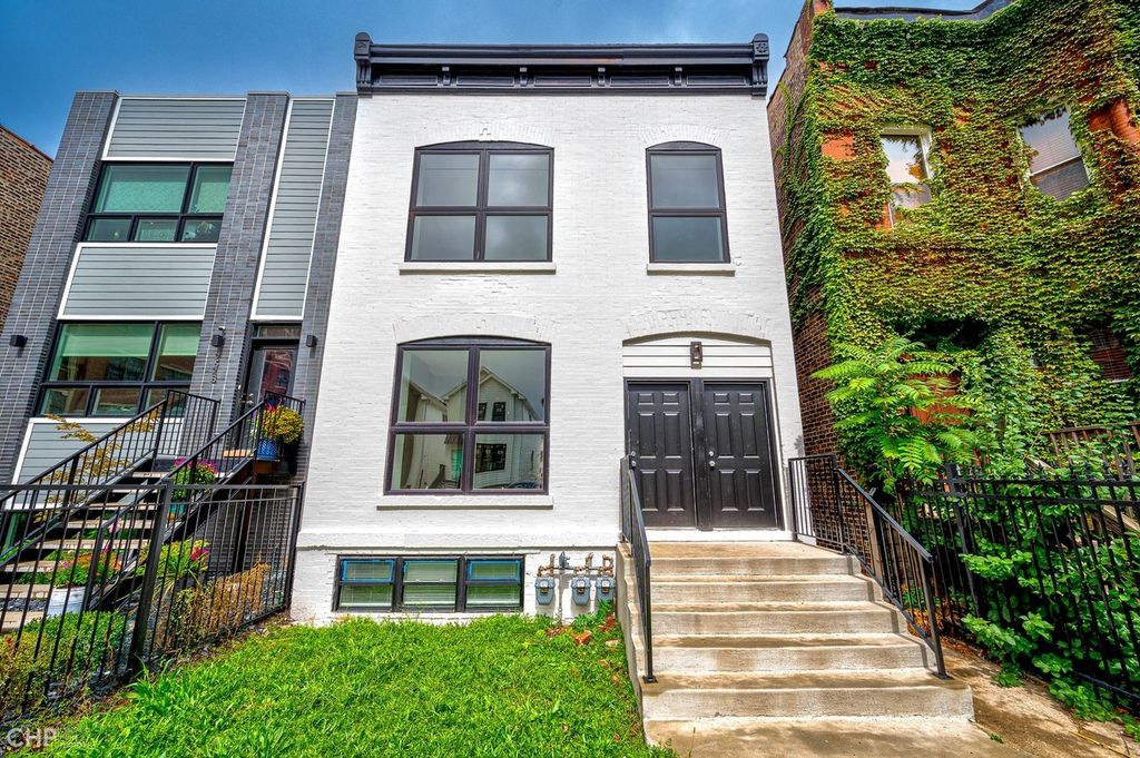 2526 W Lexington Avenue 3, Chicago, IL 60612