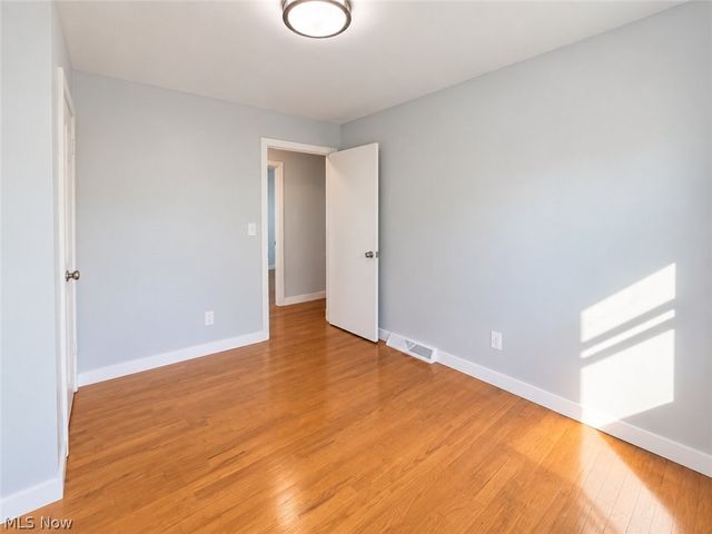 3086 Solar Drive NW, Warren, OH 44485