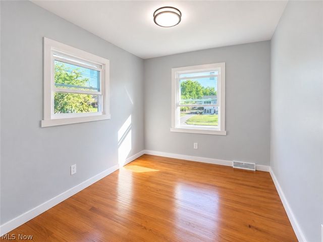 3086 Solar Drive NW, Warren, OH 44485