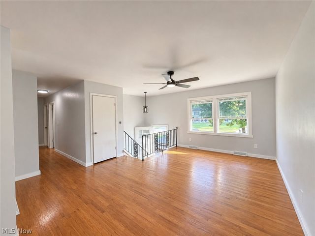 3086 Solar Drive NW, Warren, OH 44485