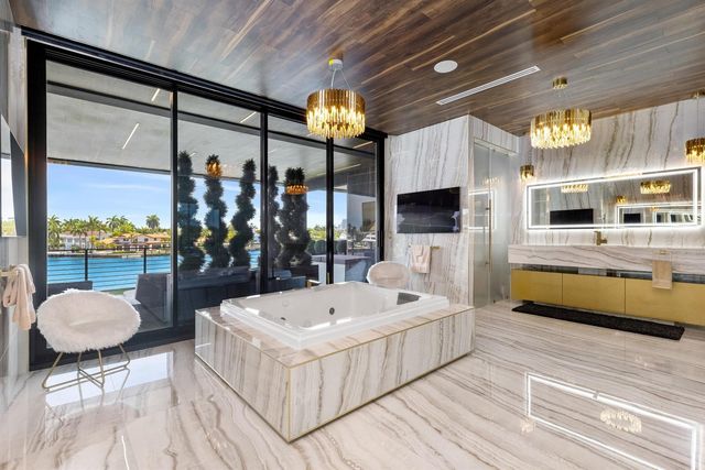 733 Middle River Drive, Fort Lauderdale, FL 33304