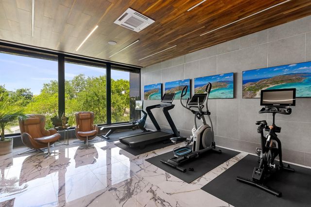 733 Middle River Drive, Fort Lauderdale, FL 33304