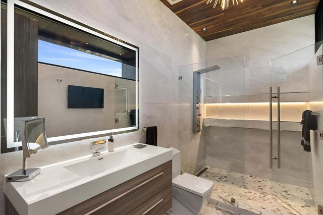 733 Middle River Drive, Fort Lauderdale, FL 33304