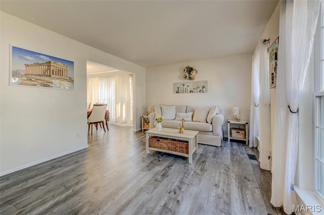 17347 Hilltop Ridge Drive, Eureka, MO 63025