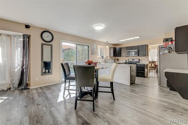 17347 Hilltop Ridge Drive, Eureka, MO 63025