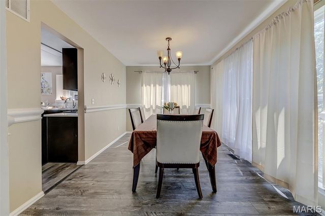 17347 Hilltop Ridge Drive, Eureka, MO 63025