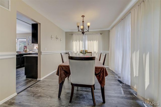 17347 Hilltop Ridge Drive, Eureka, MO 63025