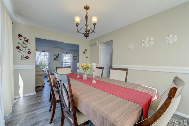 17347 Hilltop Ridge Drive, Eureka, MO 63025