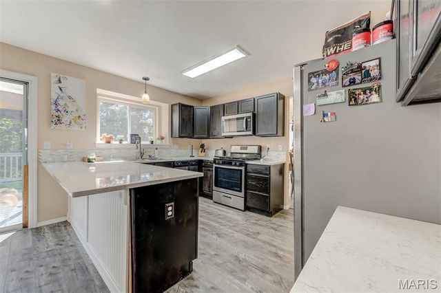 17347 Hilltop Ridge Drive, Eureka, MO 63025