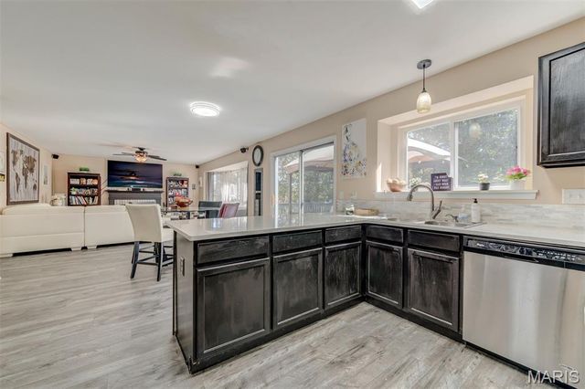 17347 Hilltop Ridge Drive, Eureka, MO 63025