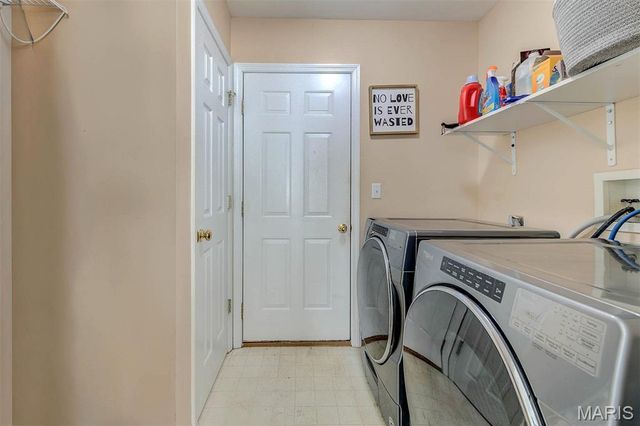 17347 Hilltop Ridge Drive, Eureka, MO 63025