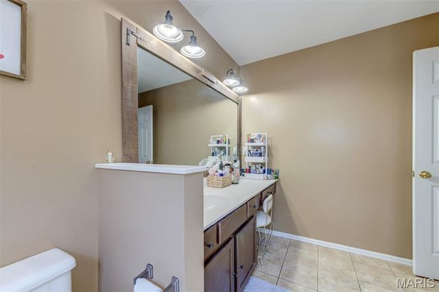 17347 Hilltop Ridge Drive, Eureka, MO 63025