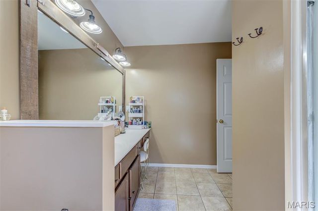 17347 Hilltop Ridge Drive, Eureka, MO 63025