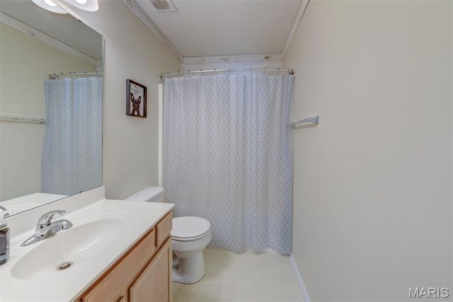 17347 Hilltop Ridge Drive, Eureka, MO 63025